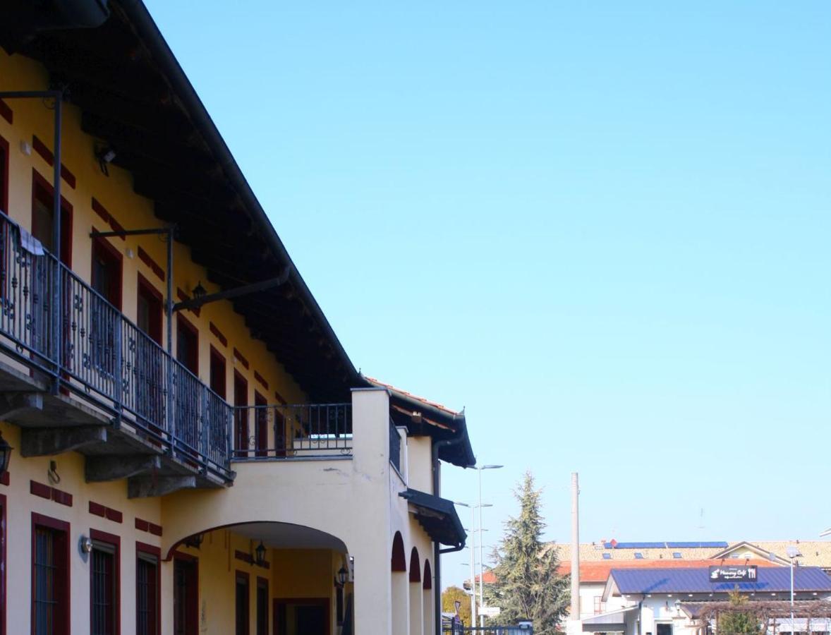 Albergo Vecchio Pavone Borgaro Torinese Zewnętrze zdjęcie
